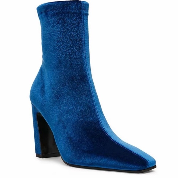 Steve Madden Shoes - NWOB Steve Madden Whimsigoth Goth Velvet Vinka Square Toe Ankle Boots Blue sz 7